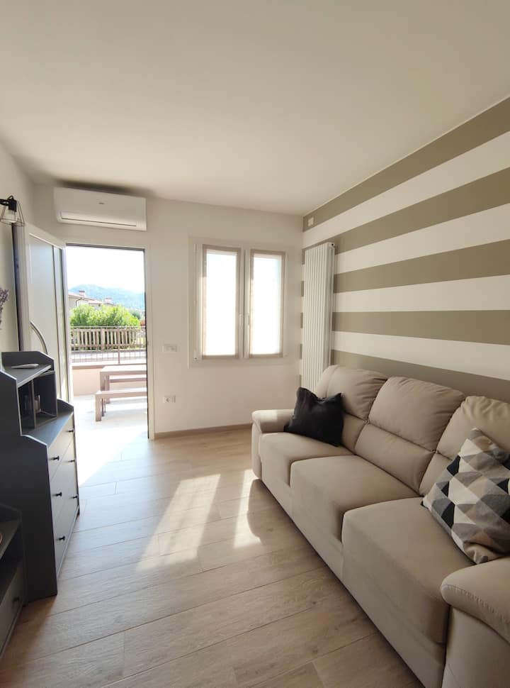 Little House Casa Vacanze - 巴薩諾-德爾格拉帕