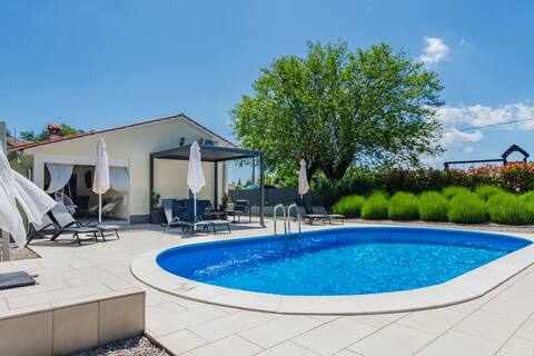 Villa Ari for families and friends