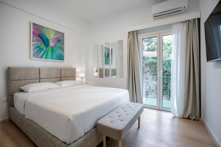 Acropolis Museum Apartment by A&A Residencies gallery image 5