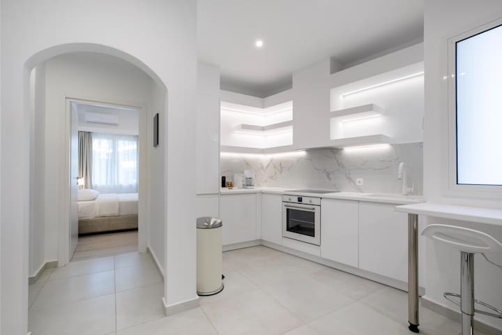 Acropolis Museum Apartment by A&A Residencies gallery image 2