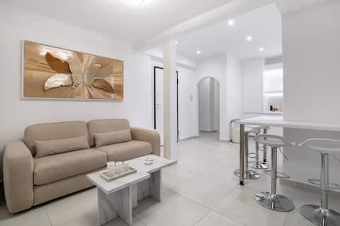Successful Airbnb property: Acropolis Museum Apartment by A&A Residences in ΜΑΚΡΥΓΙΑΝΝΗ
