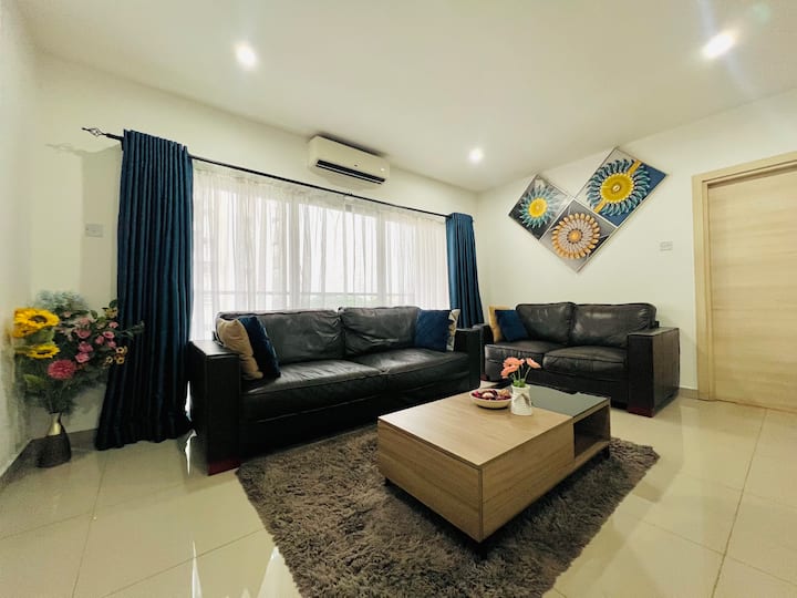 Homey & Spacious 2 Bedroom Apt Near Accra Mall - Accra