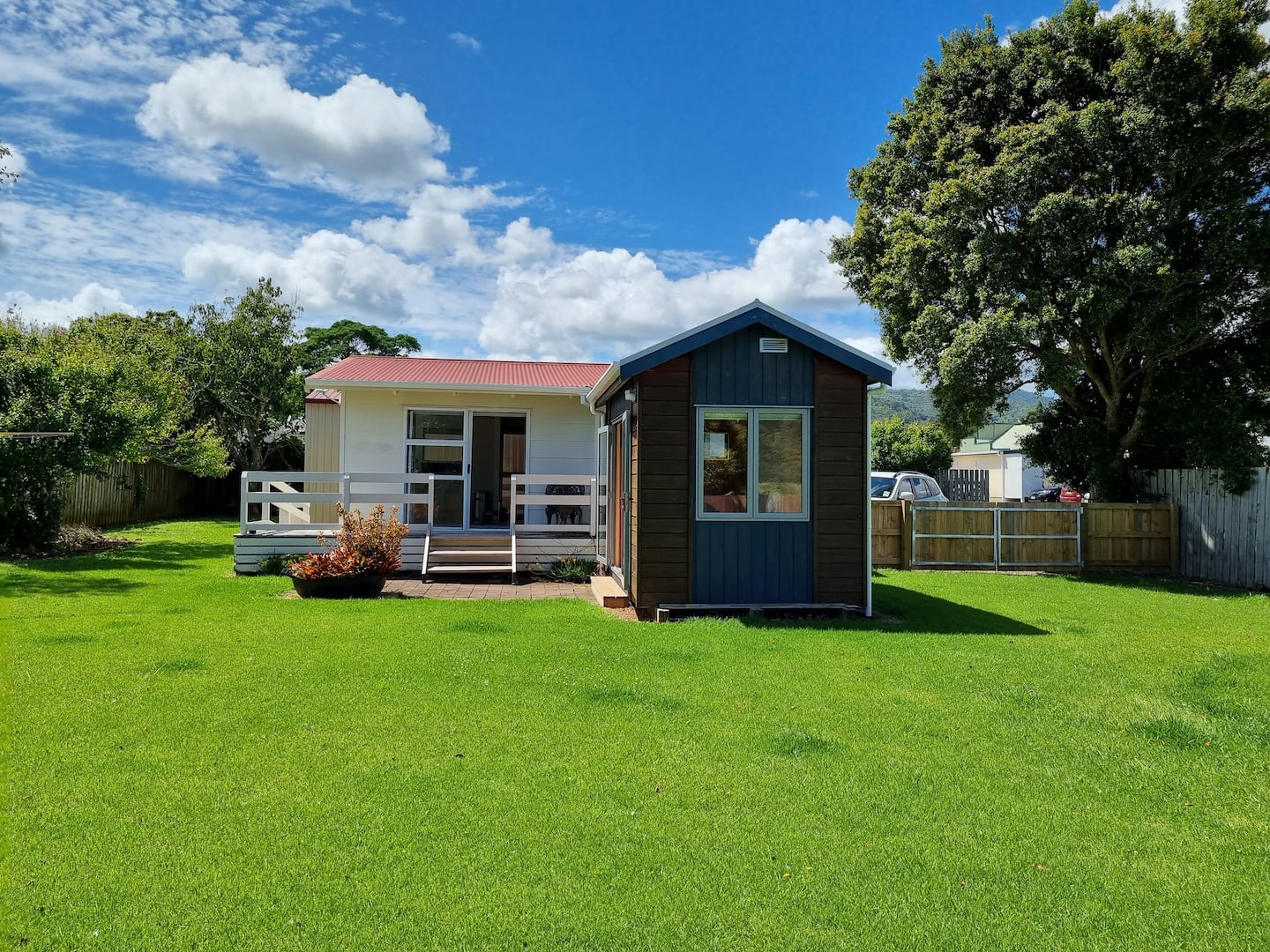 Coromandel Central Hideaway - Pet Friendly/in Town 2