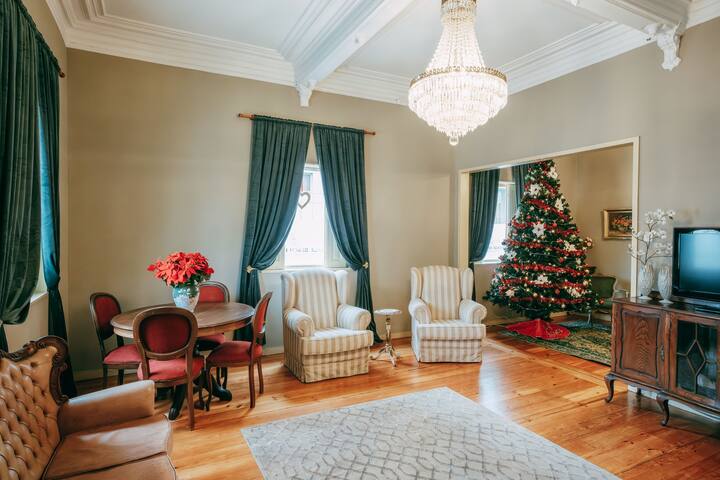 “Vintage Beach House” gallery image 2