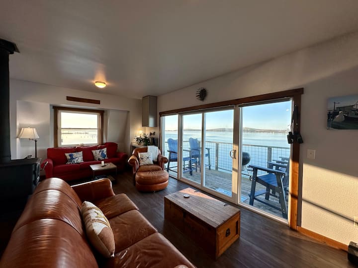 Waterfront Bodega Bay, King /Queen, Wood-stove - Bodega Bay, CA