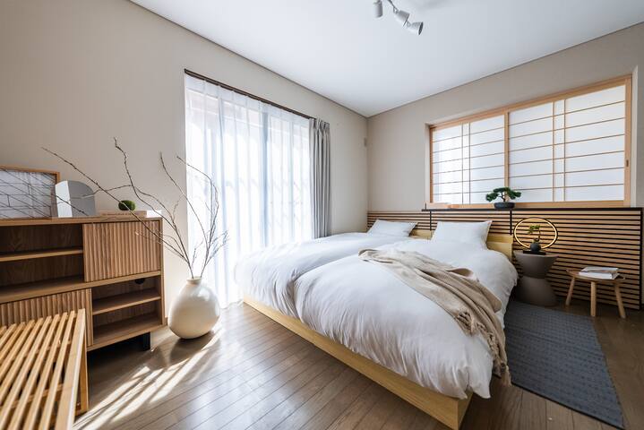 SHINJUKU【90m2】Beautiful Sakura View Private Villa gallery image 2