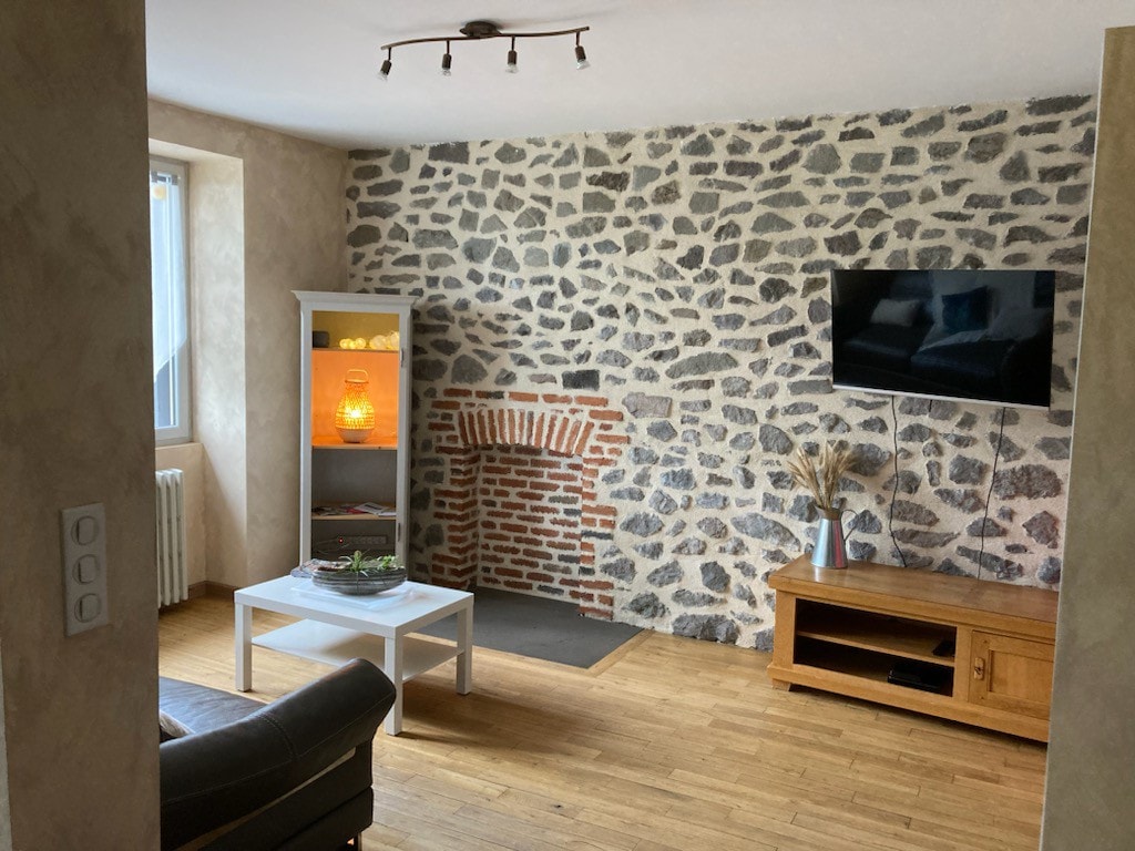 Top Airbnb: House 6 people in Laveissière
