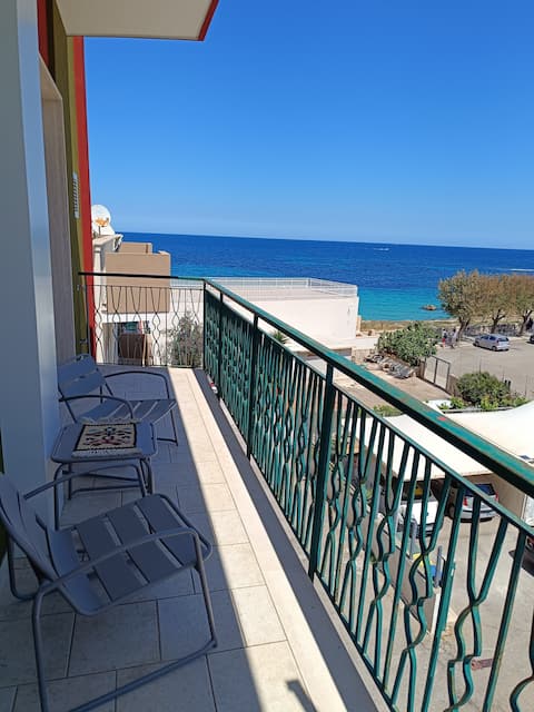 Airbnb con migliori performance: Sea side apartment with balcony and private park a Monopoli