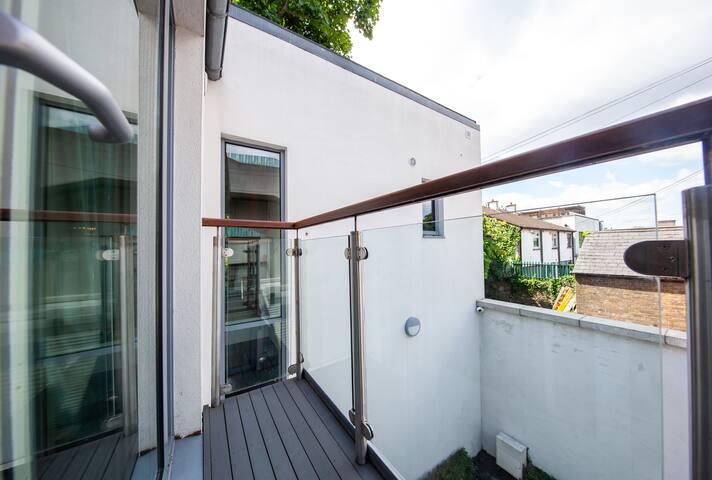 Aviva Stadium Mews House- sleeps 6 #avivamews gallery image 4