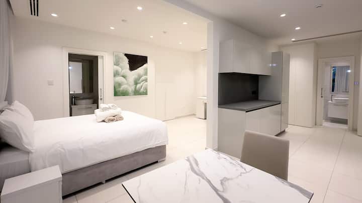 الصور مخصصة لأغراض التسويق.  يجب الإبلاغ عن أي طلب ترتيب سرير محدد مسبقًا لإعداد العقار وفقًا لذلك.