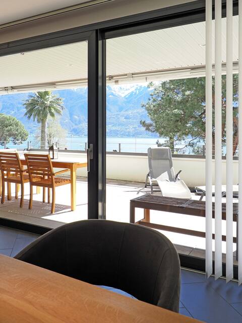 Lakefront apartment