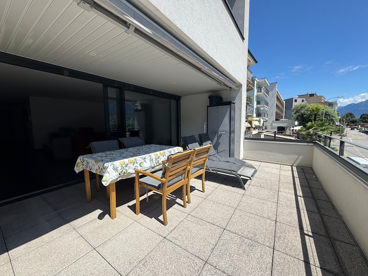 Lakefront apartment