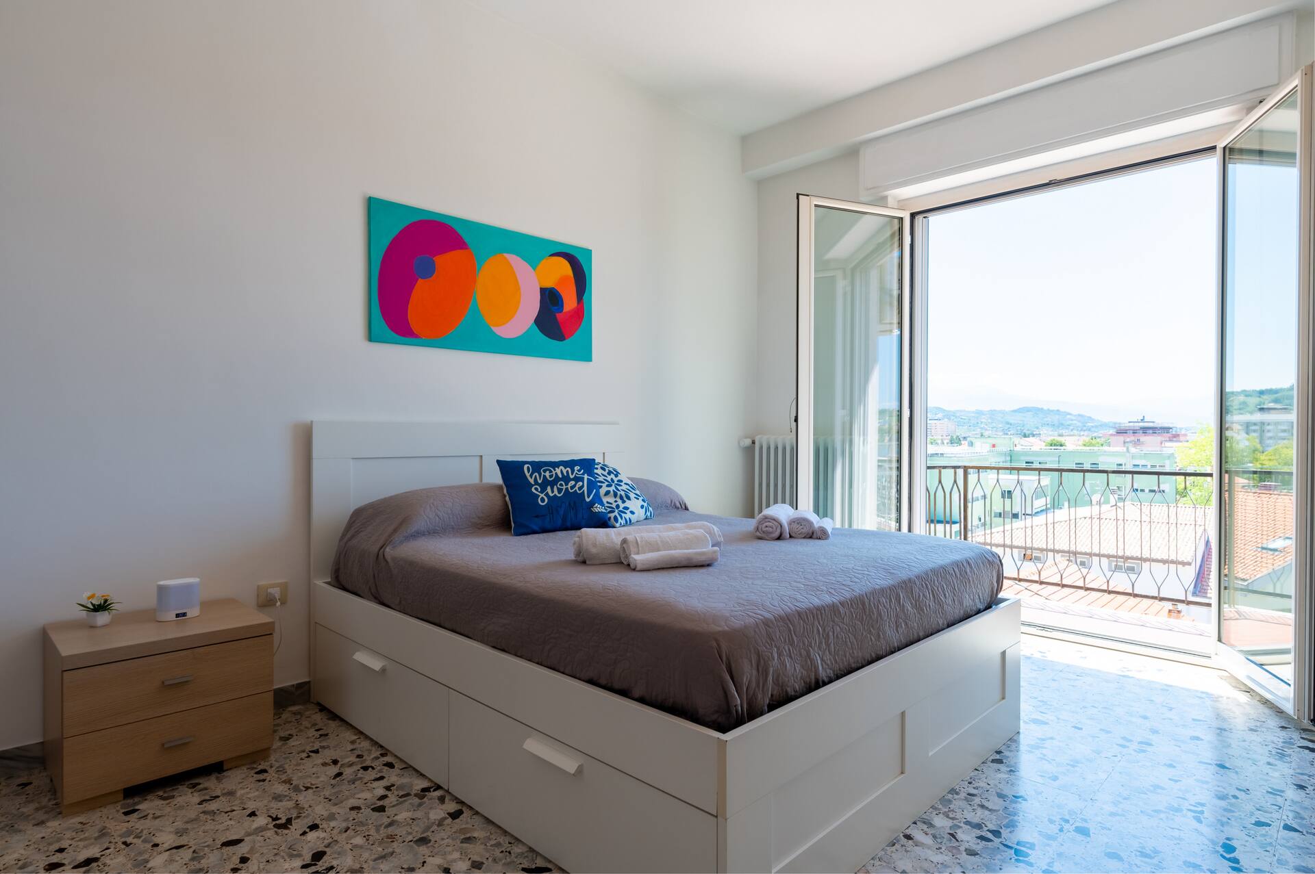 Clizia Apartment • Sleeps 4 • 2 Bedrooms • Netflix