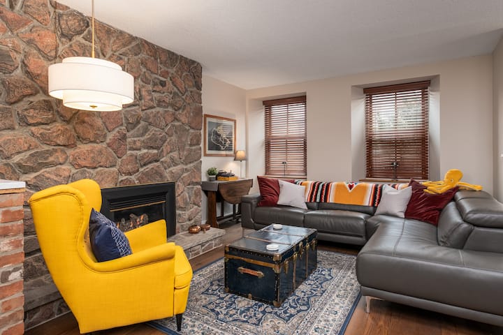 The Townhouse - Kingston, Canadá