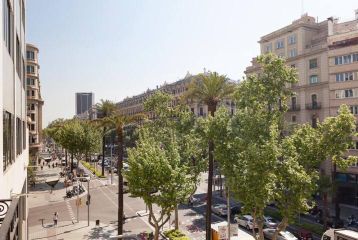 Where Elegance Meets Modernity on Diagonal 5PP gallery image 4