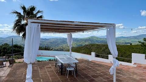 El Cielo, Cortijo in the heart of the mountains