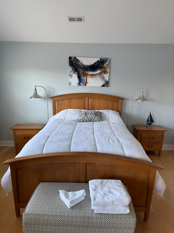 Al piano superiore Camera da letto 4 - Bagno privato e lavatrice e asciugatrice in camera da letto