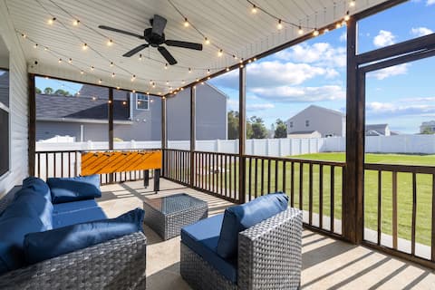 Cozy 5BR Yard,Games, 12 Min to Downtown