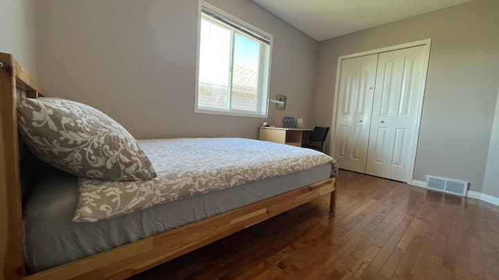 Double Bedroom In Sw Calgary - Calgary