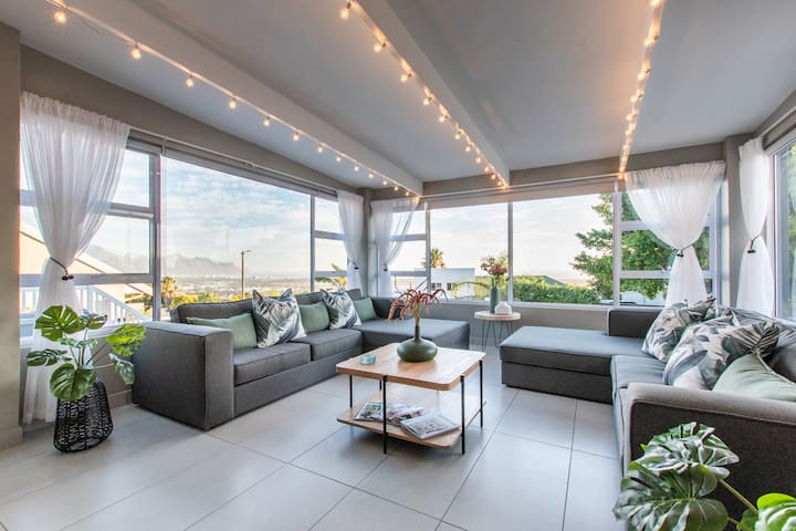 Fuchsia Collection: Fuchsia Oasis 4 bedroom house