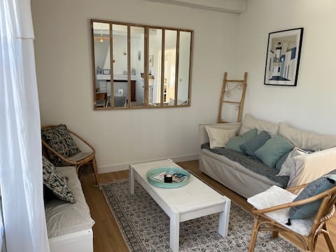 Annonce Airbnb populaire: House in the heart of Port-Joinville à L'île D'yeu