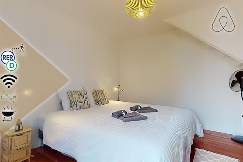 Airbnb performant: Townhouse near Station-Terrace-WIFI à Alfortville