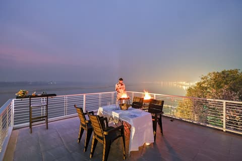 4BR w/River view @ Ganga House - Varanasi