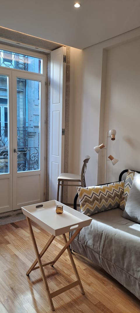 Top performing Airbnb: Charming Balcony DownTown in Porto