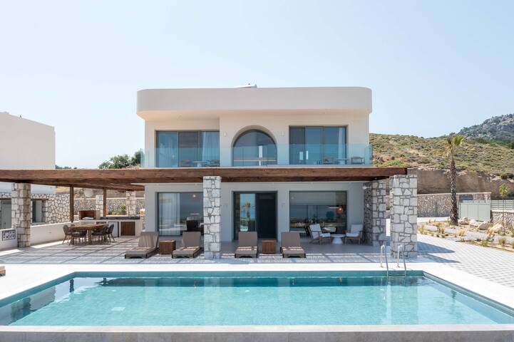 Athoros Luxury Villas – Villa Voreas