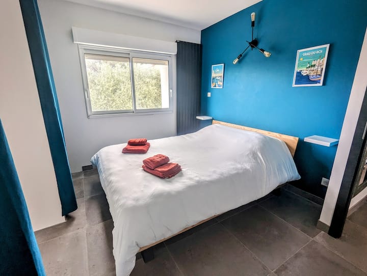 ndriçon madhësinë "Queen" 160 cm x 200 cm. 