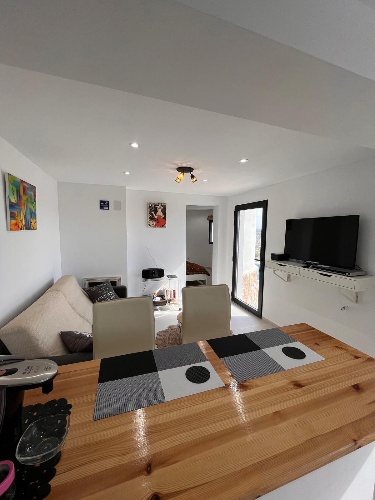 Anuncio de Airbnb popular: Co-Coon studio en Xàbia / Jávea