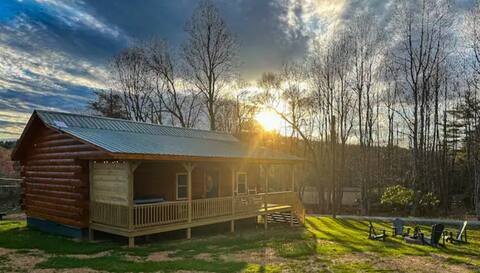 Chantilly Ridge - Relax to the Max! - Hot Tub