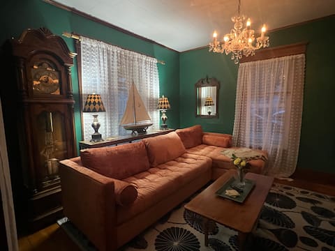 Successful Airbnb property: Firefly, in the heart of the 1000 Islands in Clayton