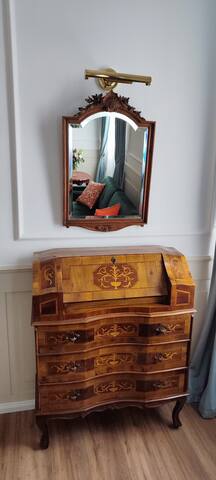 Oliver Twist in Venice gallery image 3