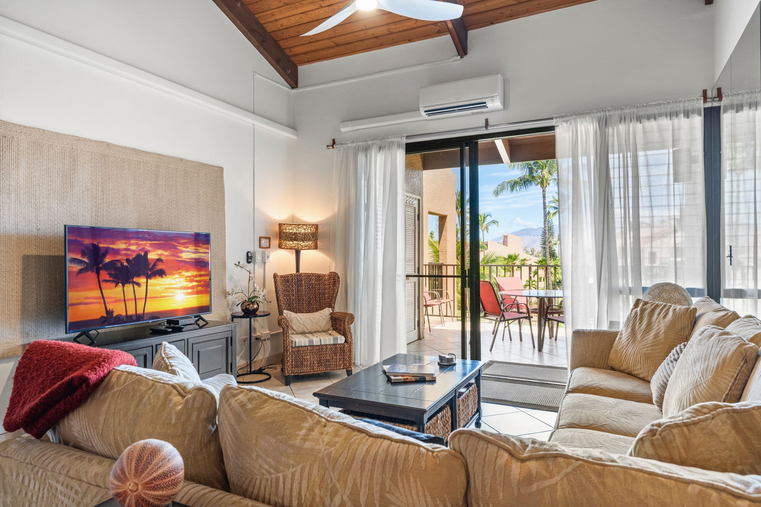 Family Friendly Loft Style Kihei Condo 2BD/2BA - Image 2
