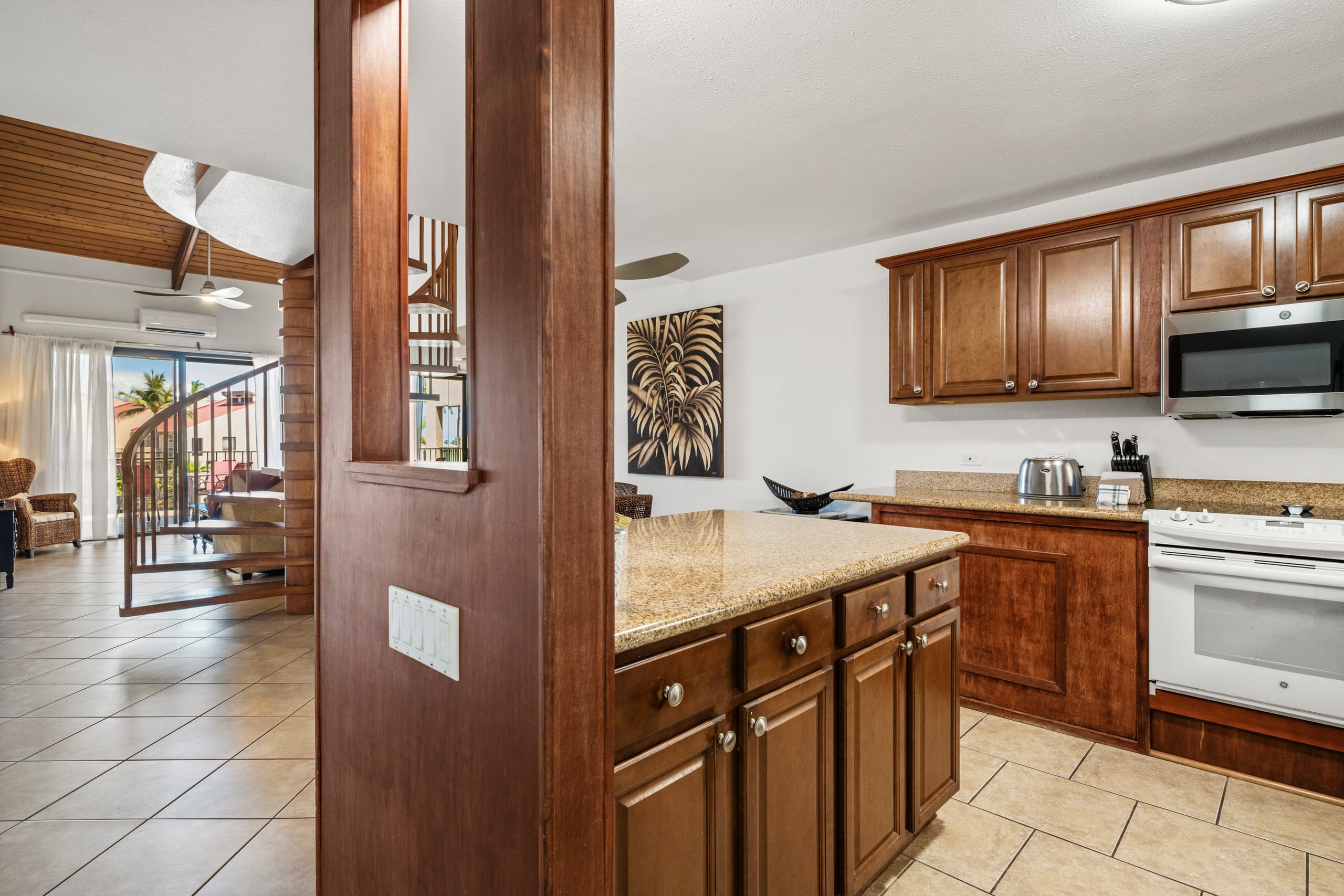Family Friendly Loft Style Kihei Condo 2BD/2BA - Image 8
