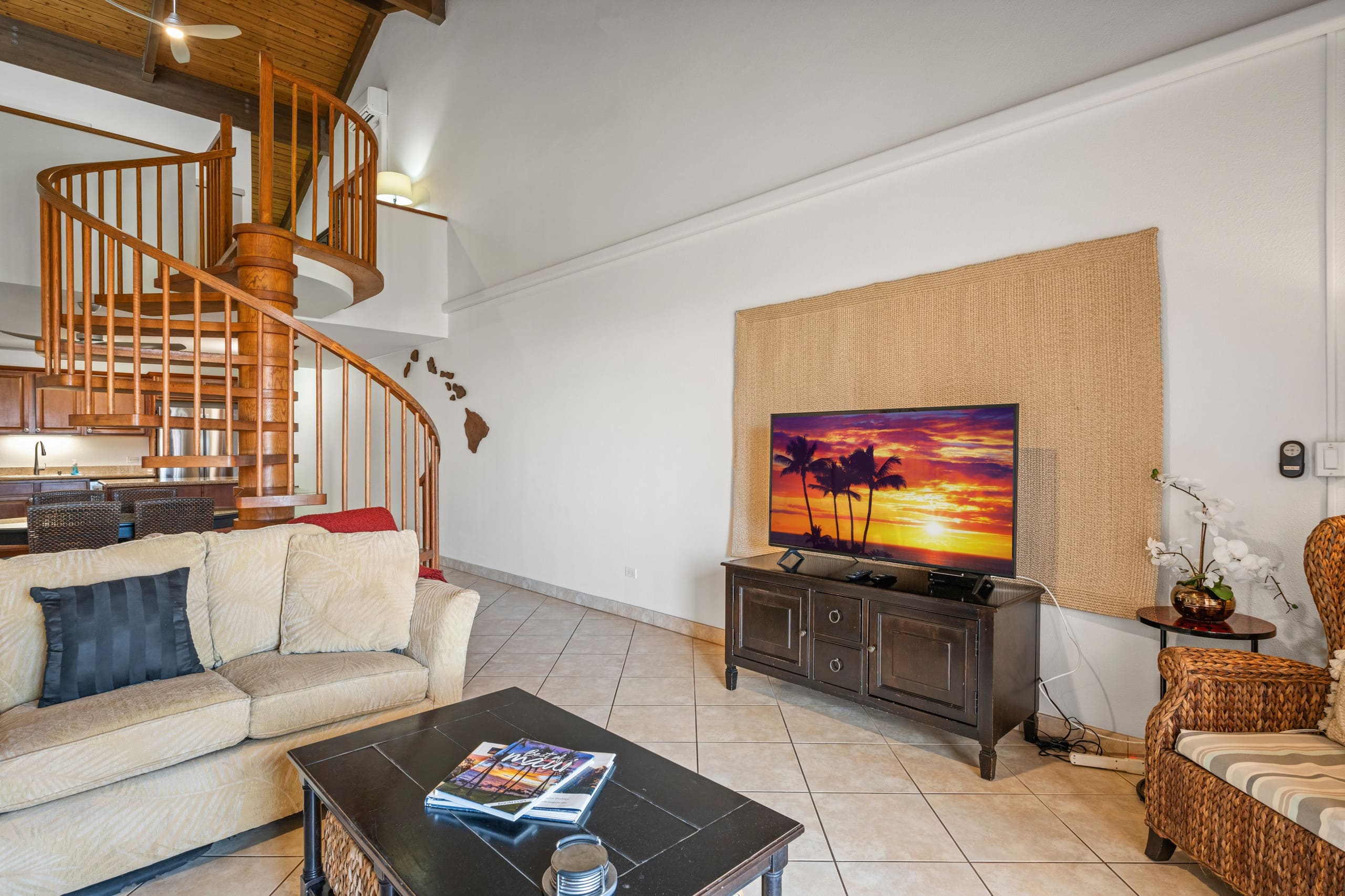 Family Friendly Loft Style Kihei Condo 2BD/2BA - Image 4