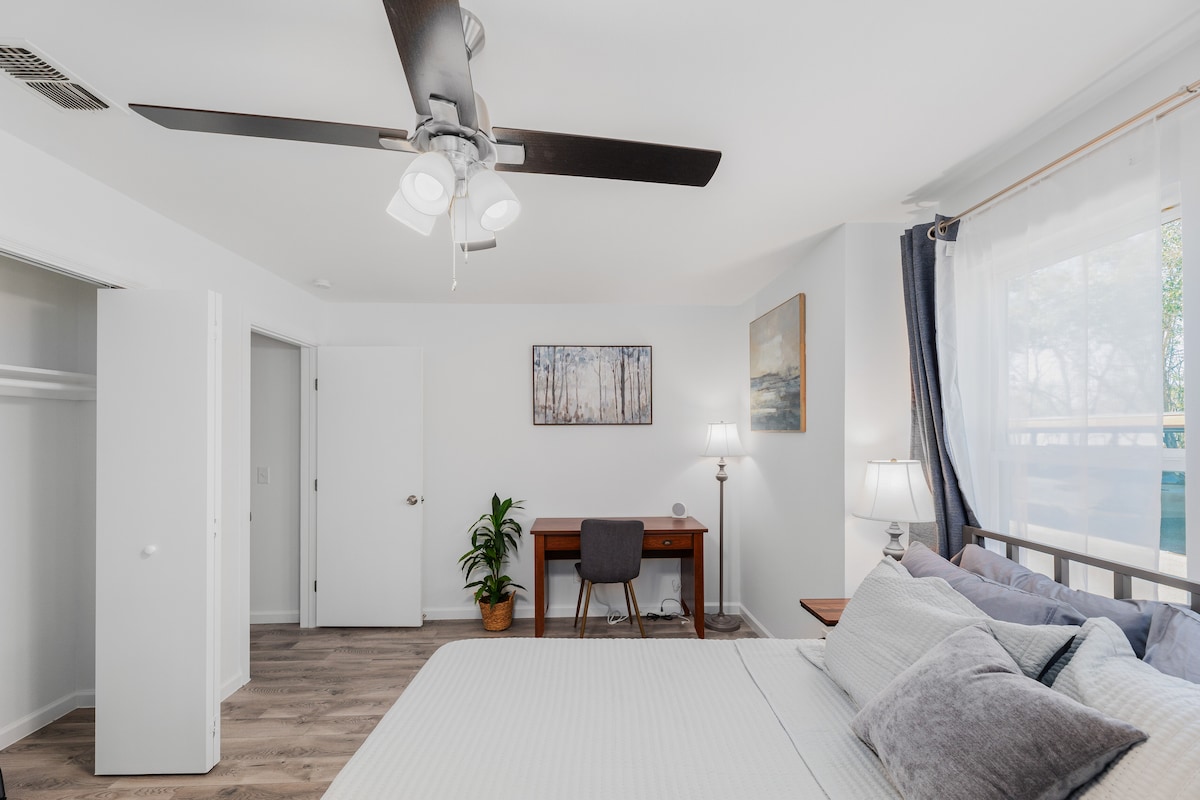 Cozy Condo in Central Austin ~ 2BR/1BA, Sleeps 6