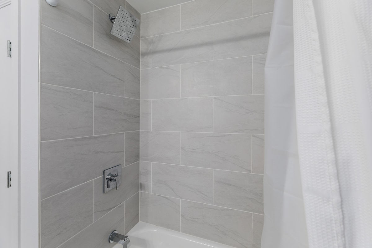 Cozy Condo in Central Austin ~ 2BR/1BA, Sleeps 6