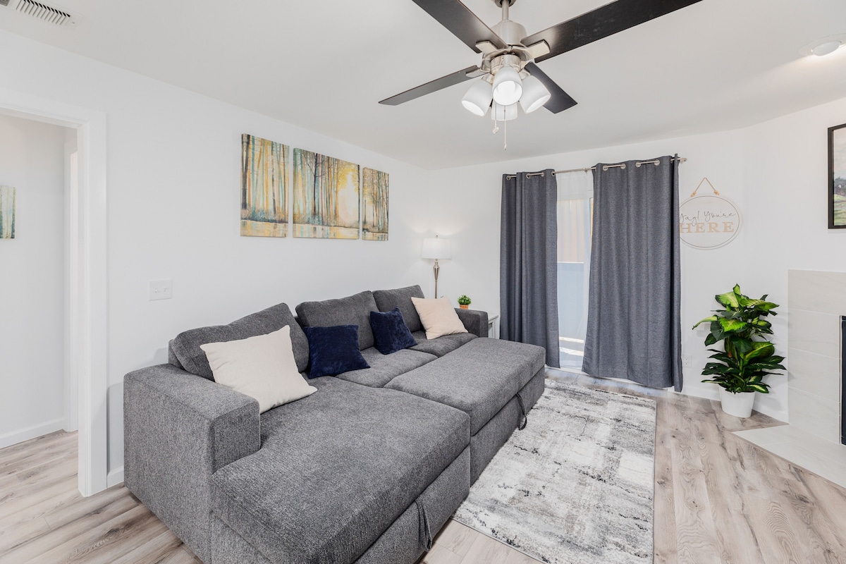 Cozy Condo in Central Austin ~ 2BR/1BA, Sleeps 6