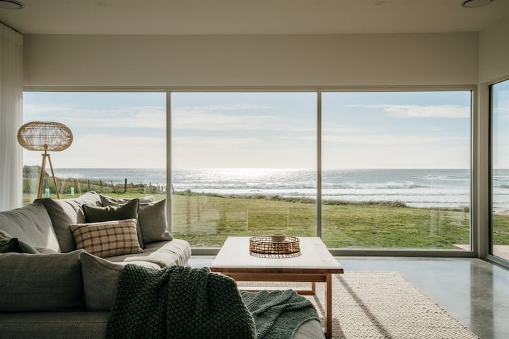 Mesmer ~ Luxury Oceanfront Villa