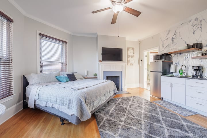 Strath Studio Apartment W/ Massive Bathroom - Rochester