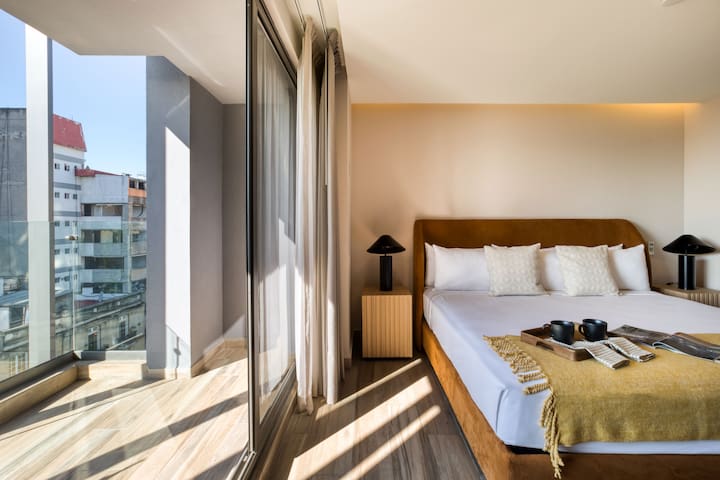 In the Best Neighborhood | Epic Apt w/Pvt Balcony