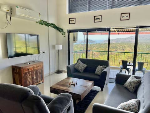 Para House -3BHK-seaview balcony with POOL Palolem