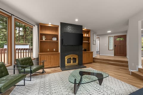Luxury Issaquah Retreat, 6 Beds Sleeps 10, Family+