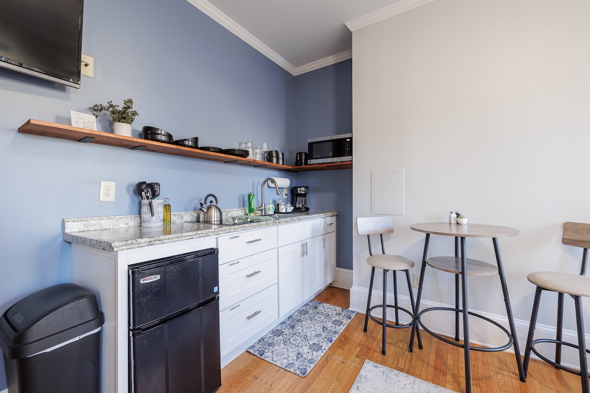 Popular Airbnb listing: Strathallan Studio in Rochester
