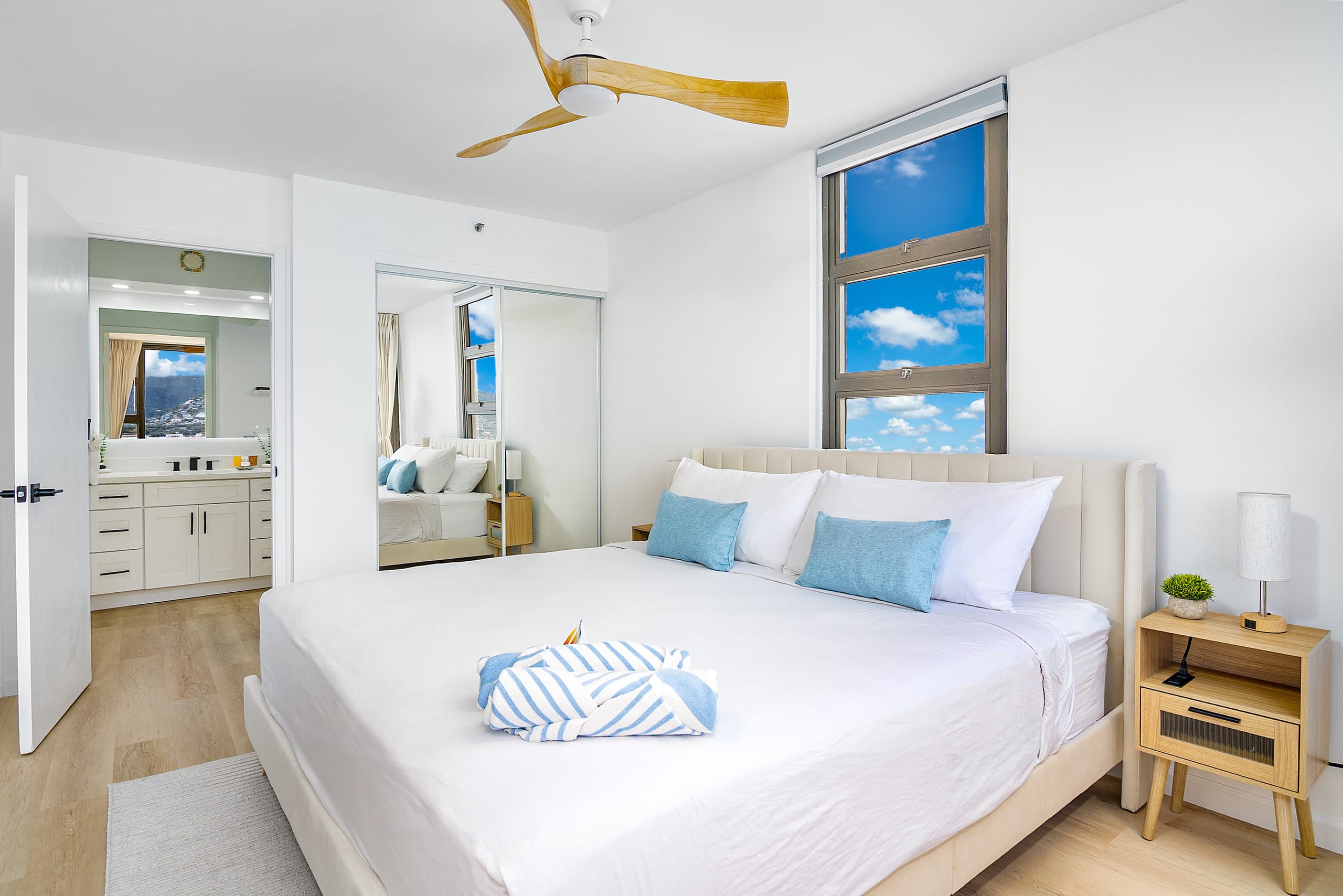 Condo in Honolulu · ★4.86 · 1 bedroom · 2 beds · 1 private bath - Image 30