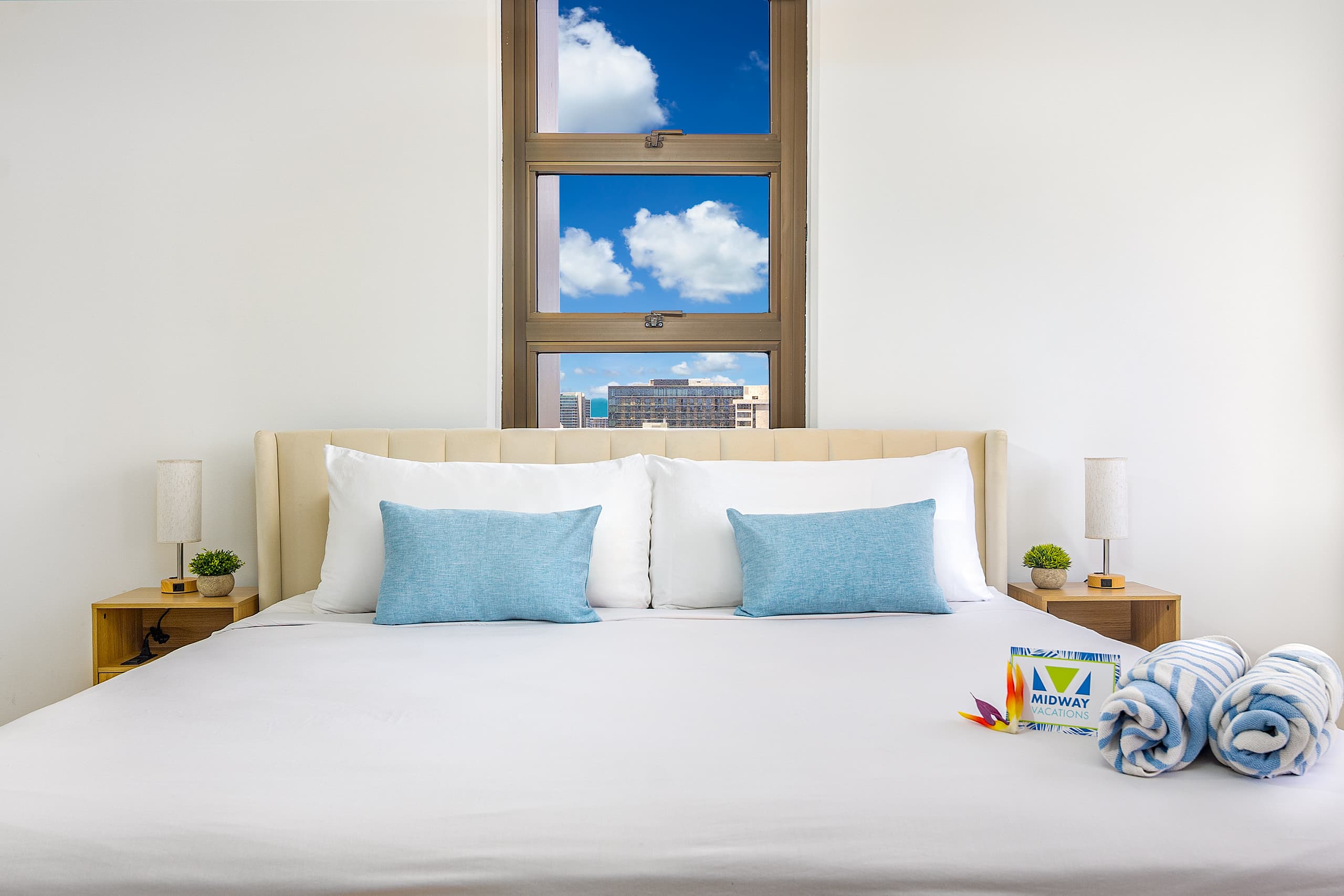Condo in Honolulu · ★4.86 · 1 bedroom · 2 beds · 1 private bath - Image 33