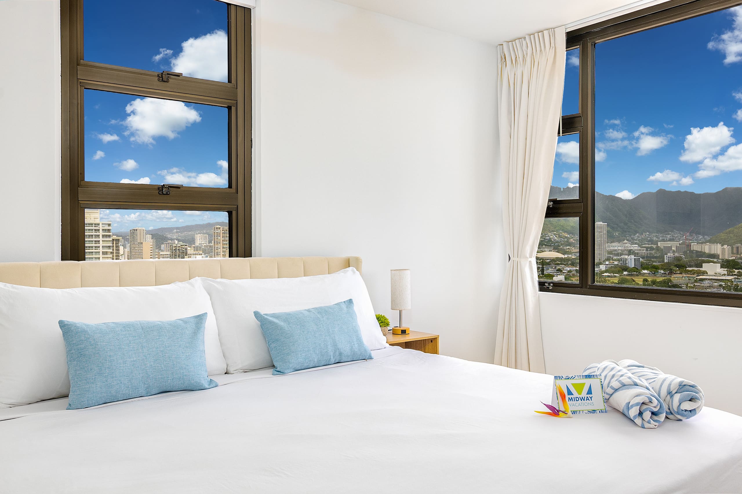 Condo in Honolulu · ★4.86 · 1 bedroom · 2 beds · 1 private bath - Image 35