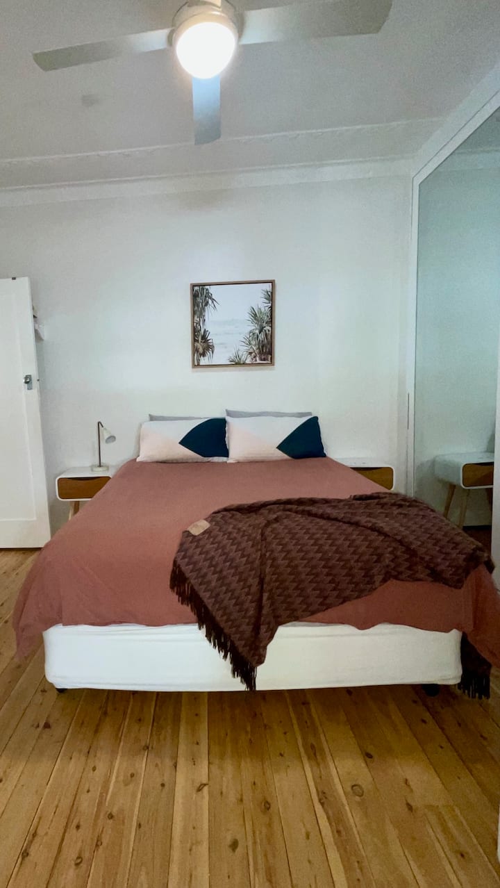 საძინებელი 1